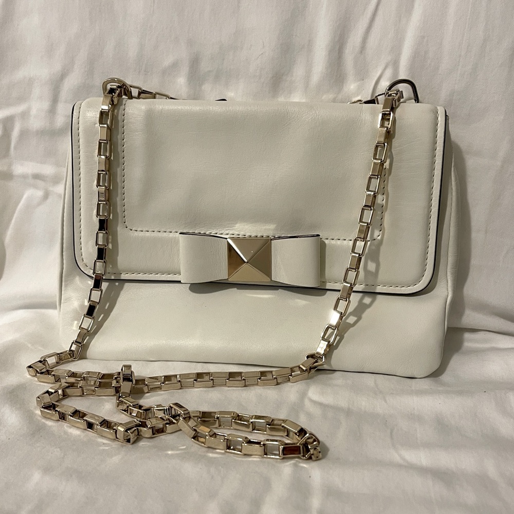 Kate Spade White Leather Handbag with Bow Detail and Gold Convertible Strap
